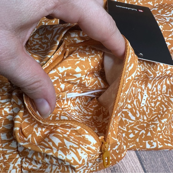 Lululemon Pool Short 7” NWT Size Small (Crunch Max Lemon Sorbet Autumn Orange) - Picture 6 of 14